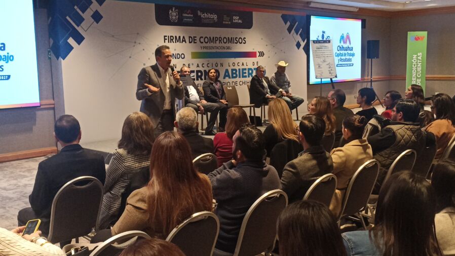 Marco Bonilla invitó a defender la transparencia y la democracia y reconoció la labor del ICHITAIP.