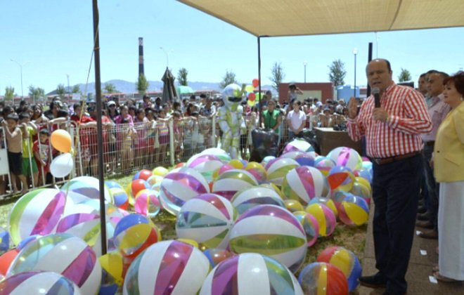 Inaugura Duarte la temporada de verano del Parque Acuático de la Deportiva  Sur