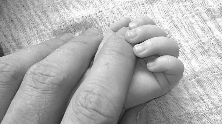 Mi aborto falló y tuve que dar a luz a mi bebe, para verlo morir una hora después