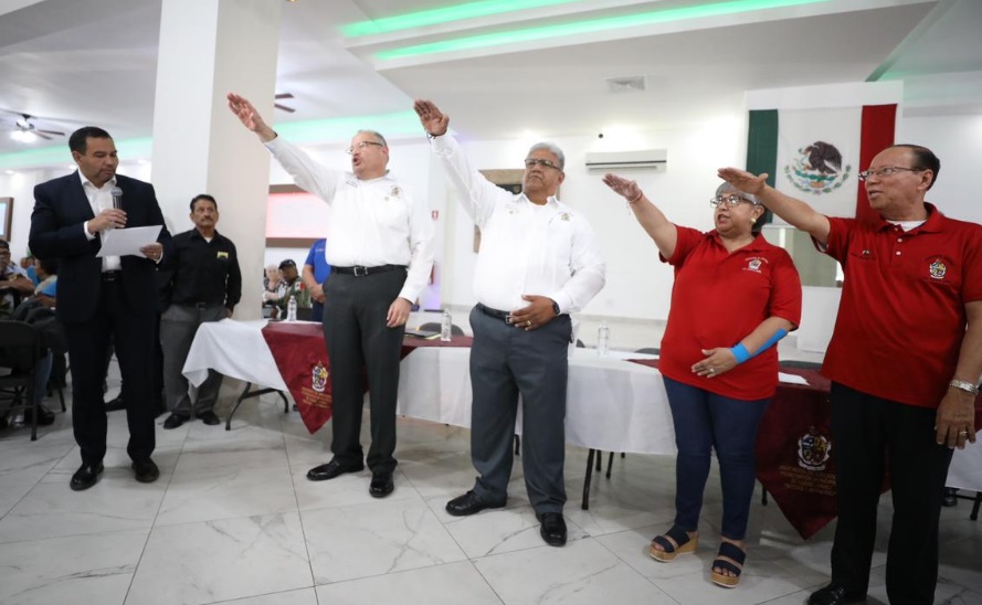 Reeligen a Juan Etienne Castruita como presidente de la Asociación de Jubilados y Pensionados del Municipio