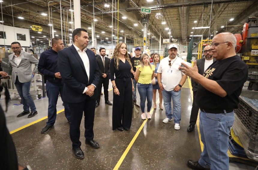 Celebran 30 aniversario de  la empresa maquiladora Hubbell