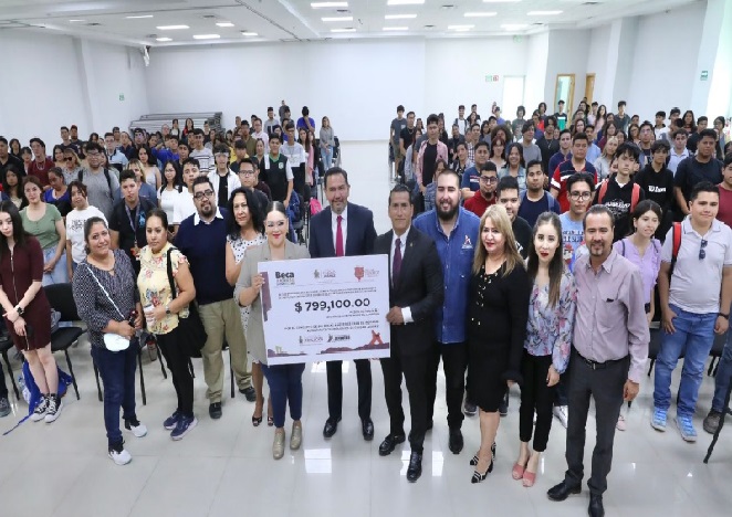 Entregan 262 becas a alumnos de nuevo ingreso al Tec de Juárez