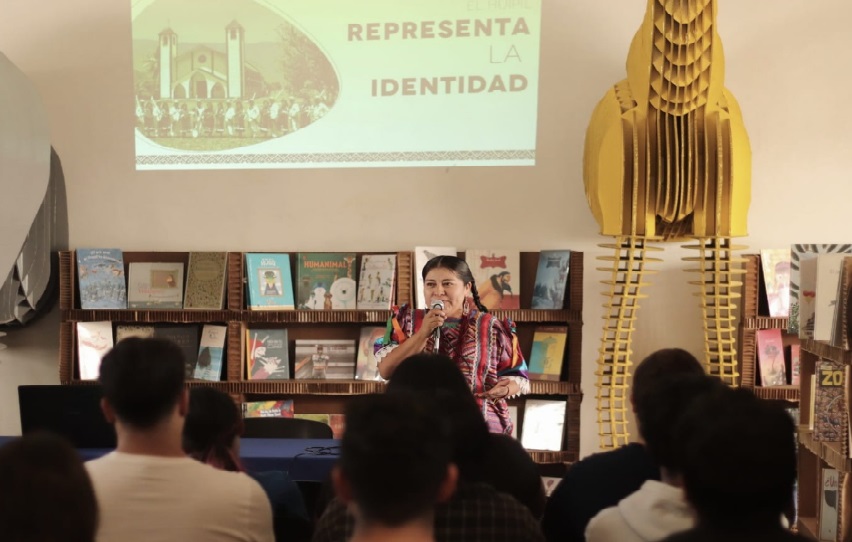 Participa coordinación de Pueblos Originarios en conferencia sobre la comunidad Chinanteca