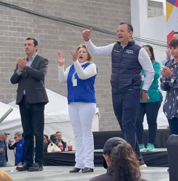 Marco Bonilla y sus compañeros de fórmula, René Chavira (suplente), y Olivia Franco (sindicatura).